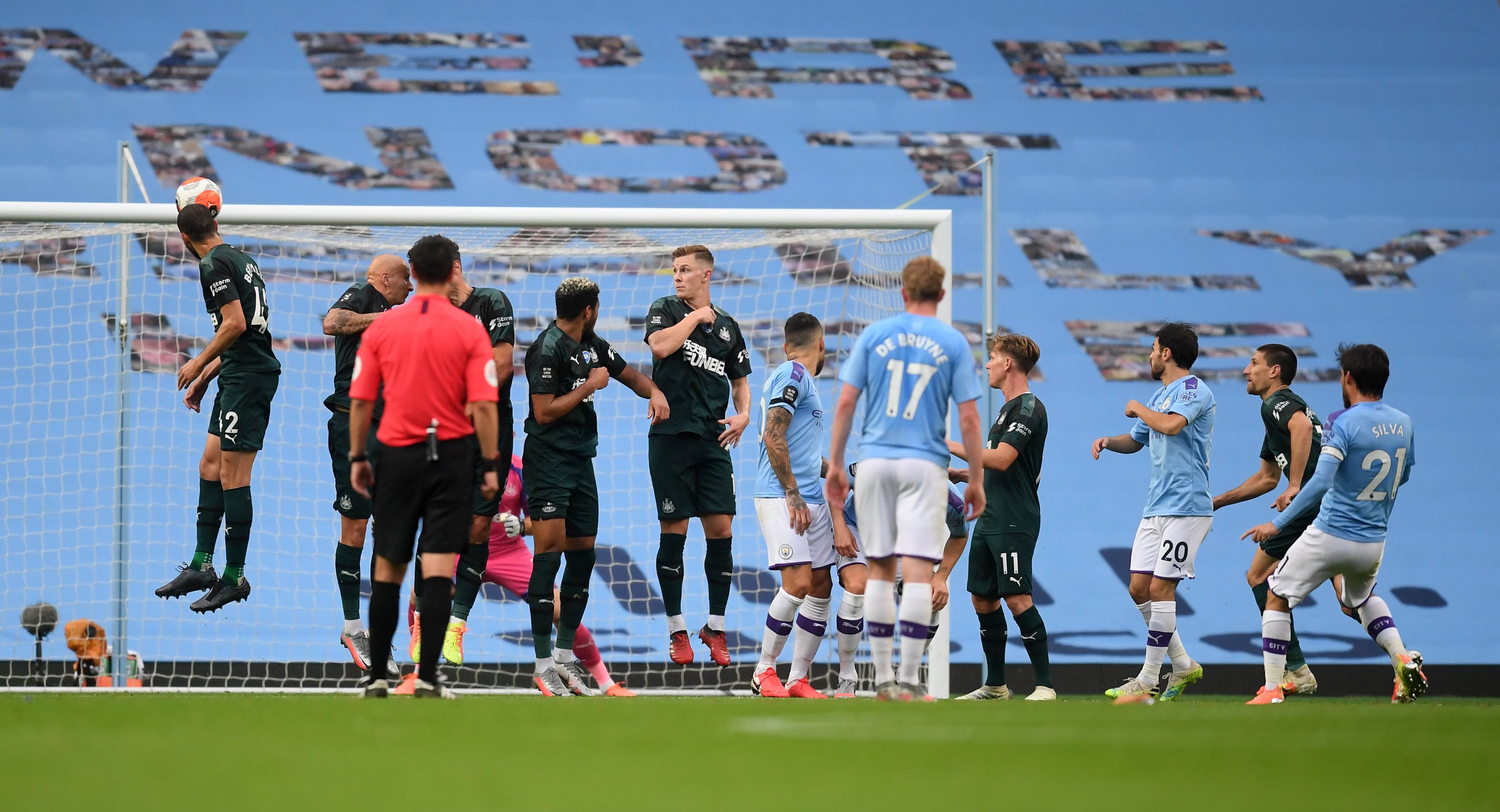 国安赛前训练人员齐整，达万、侯森跟队，乃比江“爆射”法比奥